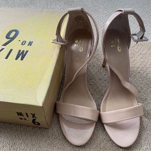 Mix 6 beige heels